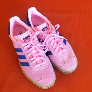 Adidas Gazelle size w 8.5